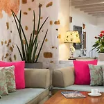 Splantzia - Heated Pool - Garden Vila *