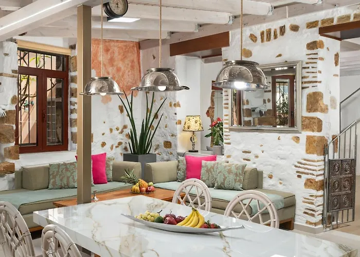 Villa Splantzia - Heated Pool - Garden La Canée