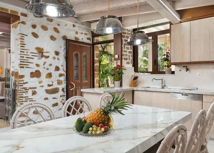 Splantzia - Heated Pool - Garden