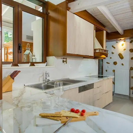Splantzia - Heated Pool - Garden Villa